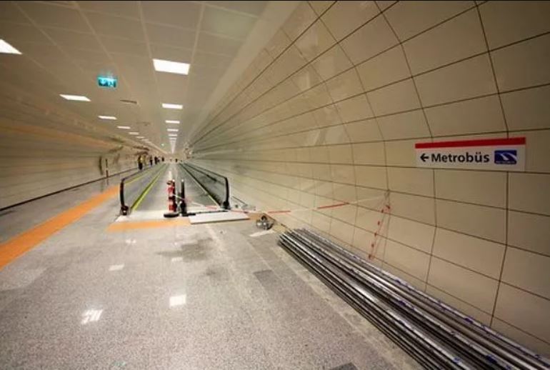 Acıbadem Ünalan Metro